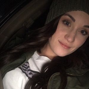 Meet your Posher, Cayla